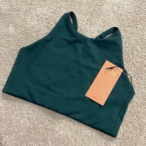 High neck sports bra